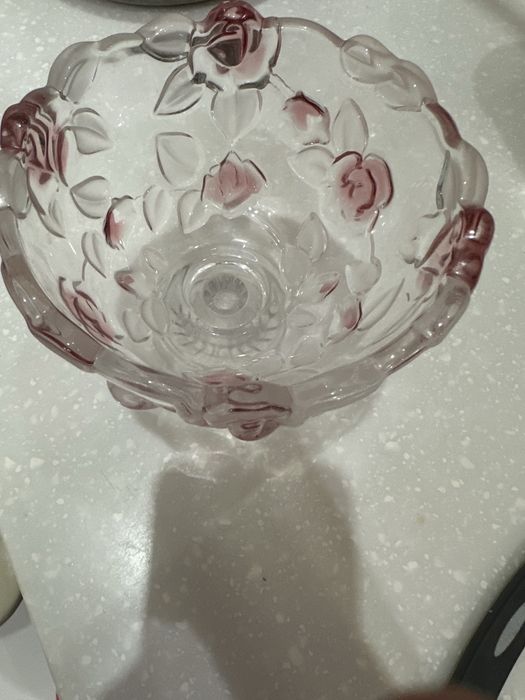 Конфетница с рисунком на ножке