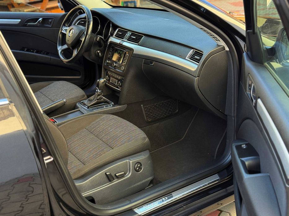 SKODA SUPERB 2.0 TDI 2014 Facelift Led Adus recent !