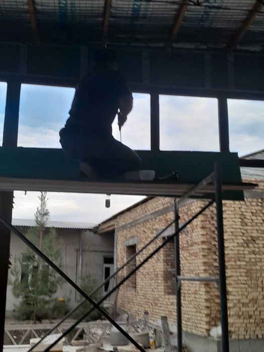 Шифер, пол, пластик, гипсокартон уриш хизматлари