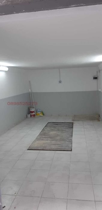 Дава се под наем Гараж / Паркомясто в Разград, Бели Лом - 20 кв.м за 71.4 € - Снимка #1