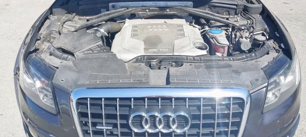 Audi Q5 3.0tdi  quattro 2010г на части  Имам няколко мотора 2.0tfsi 2.0tdi 3.0tdi bang Ccw Caha Cah Cag Caga Cdu ном 747