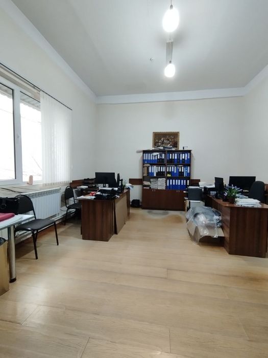 Продажа помещения в отдельно стоящем здании в Массив Хумоюн!