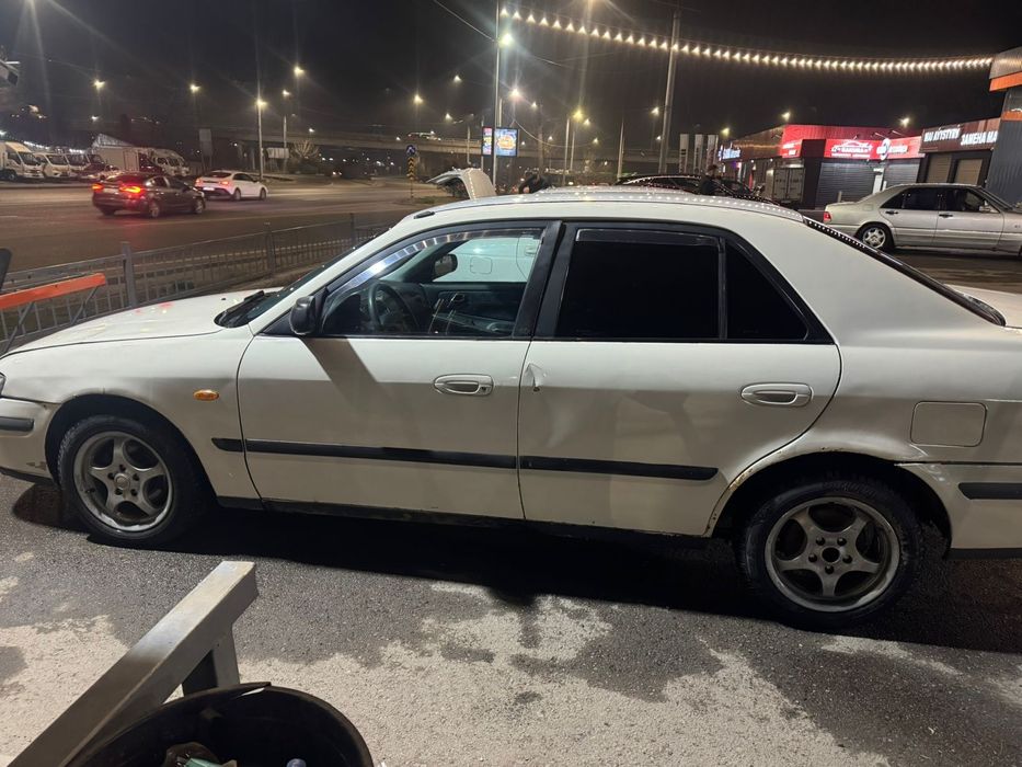 Продам срочно  mazda 626