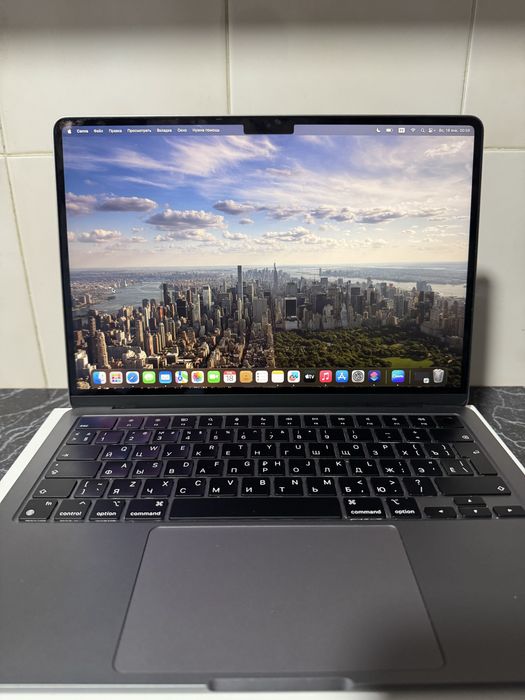 Продается МакBook air  состояние пости новый