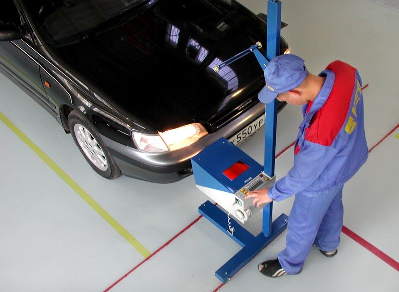 Регулиране на фаровете на професионален стенд