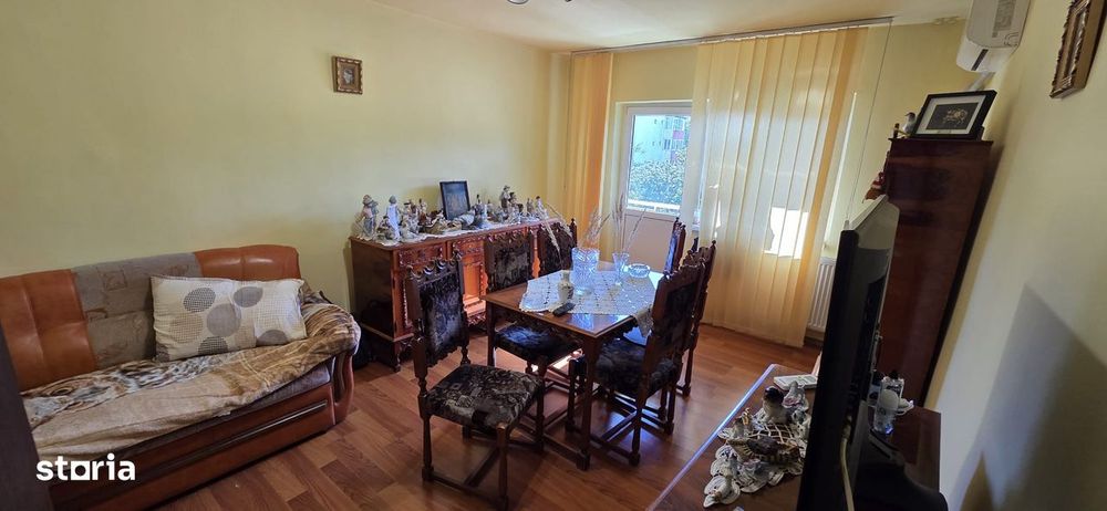 Ap  3 Camere 2 bai 2 balcoane zona Aradului 112.000 euro