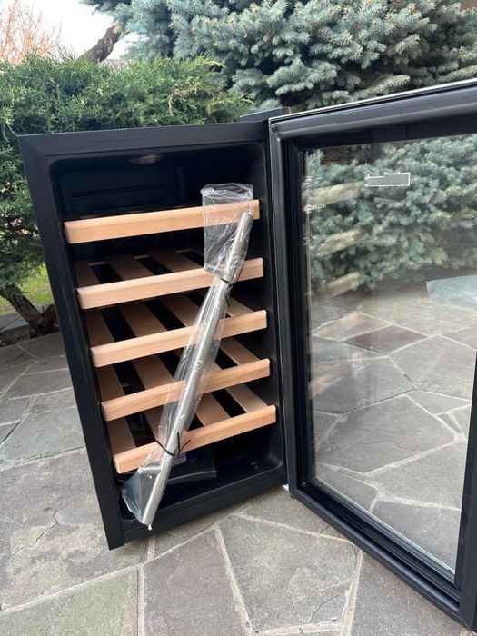 Холдильник виный шкаф Kitfort