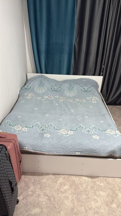 Спальный гарнитур  сатылады