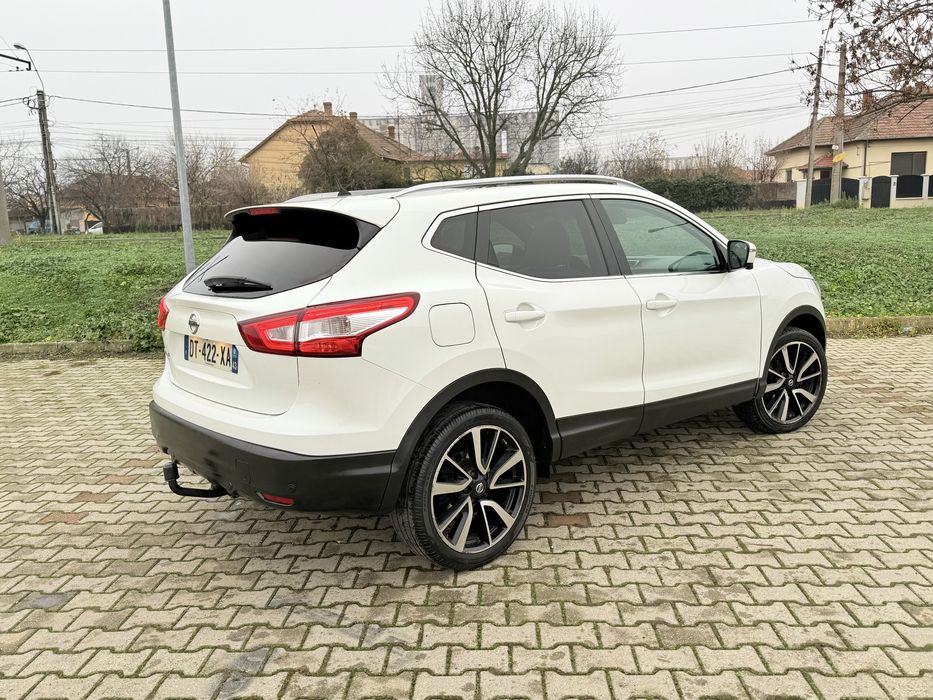 Nissan Qashqai 4x4•Tekna•2015•Panoramic•piele•incalzire•xenon•Navi/Gps
