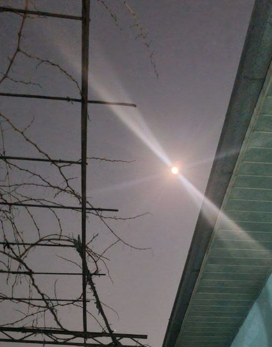 Samsung s21 5g  obmen iphone 11 va undan tepasi
 Kamera  30x gacha.