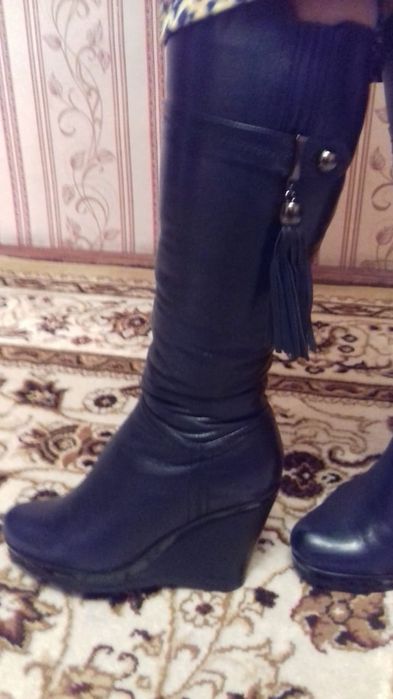 Продам зимние сапоги