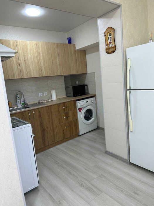 R10  Сдаётся квартира 2/2/4  р-н Мирзо Улугбекский