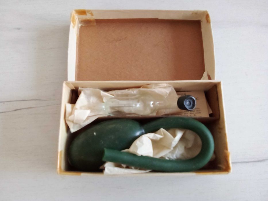 Стар ретро инхалатор