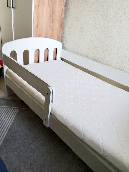 Продам детскую кроватку, 160/80
