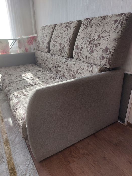 Отдам даром Диван б/у