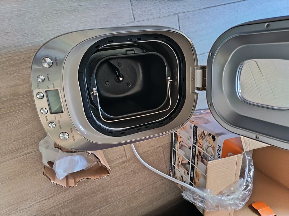 Masina de facut pâine delimano