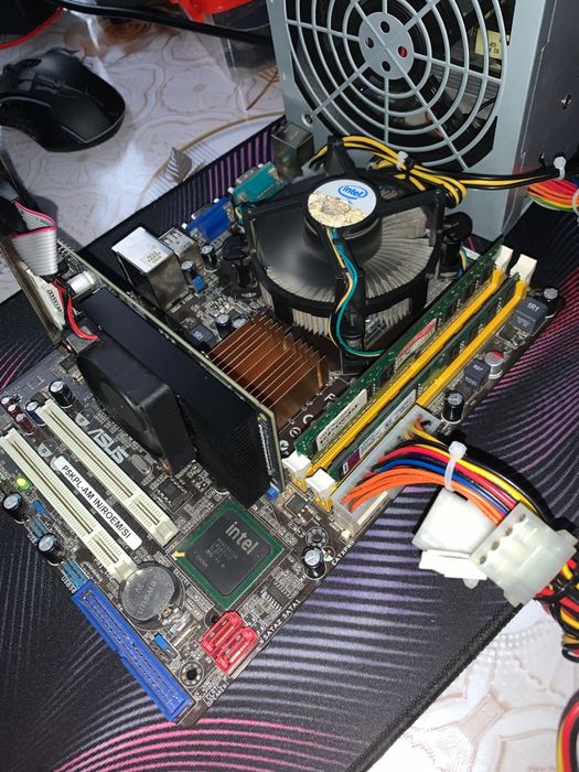 Продам Материнку+проц+память+кулер