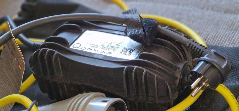 Auto charger pt WV