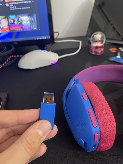 Продавам слушалки logitech G435 Lightspeed