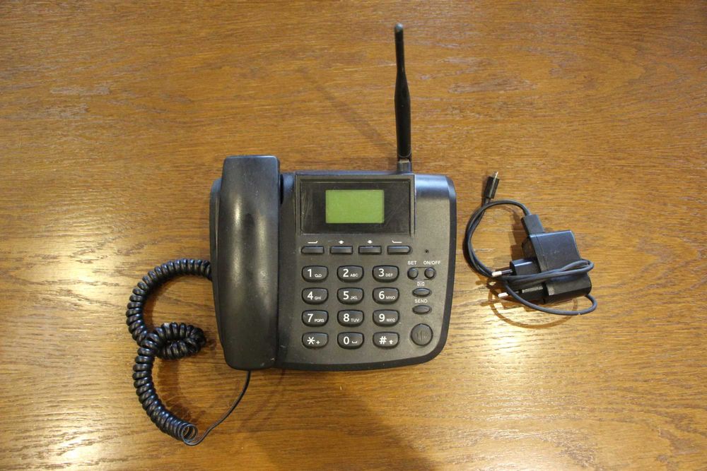 Нов стационарен GSM телефон FD3165 със SIM карта, дисплей и антена