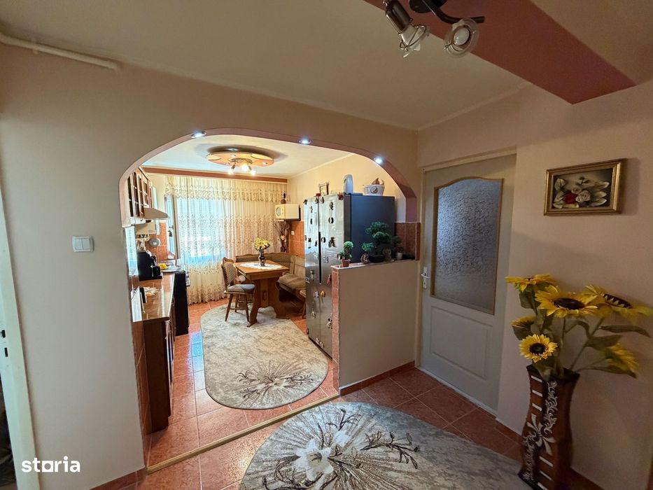 Apartament 2 camere, decomandat  - Cugir