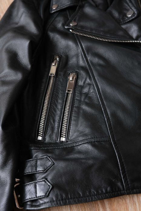 Коженото яке ZARA, размер М