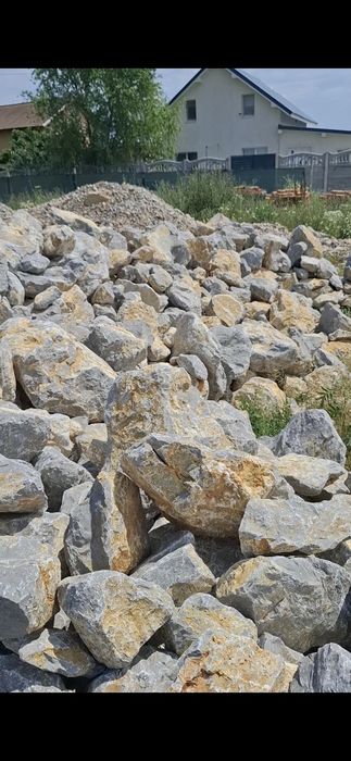 Pamant negru gradina piatra gri decorativa ornamentala hamuca nisip pietris agregate balastiera moloz balast refuz ciur compost piatra concasata
