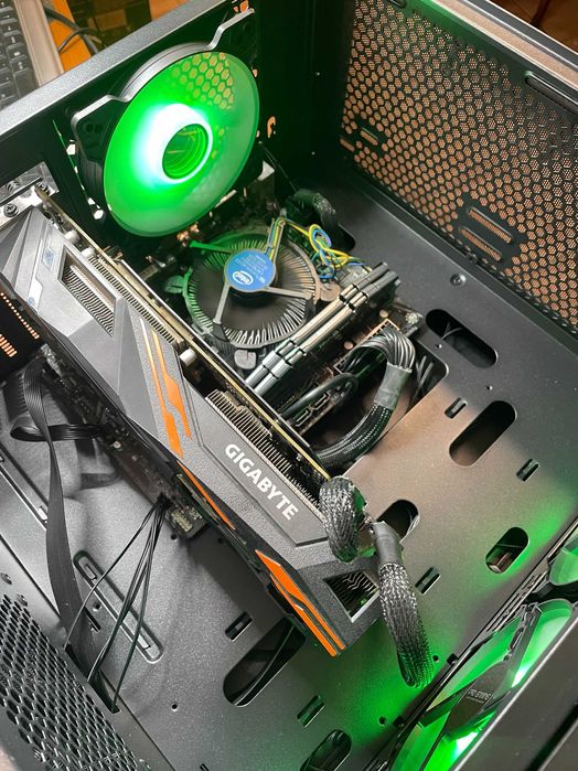 Calculator Pro Gaming X9, I5 10400F, 16 Gb, SSD 512, Video RX Vega 10