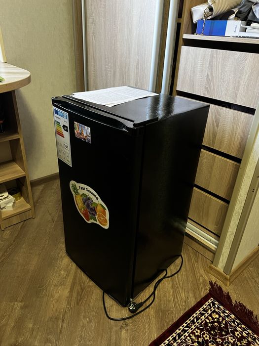 Продам мини холодильник