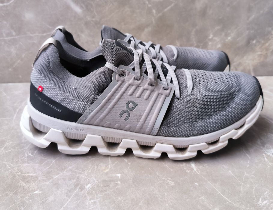 On  Cloud 3 'Alloy Glacier номер 44,5