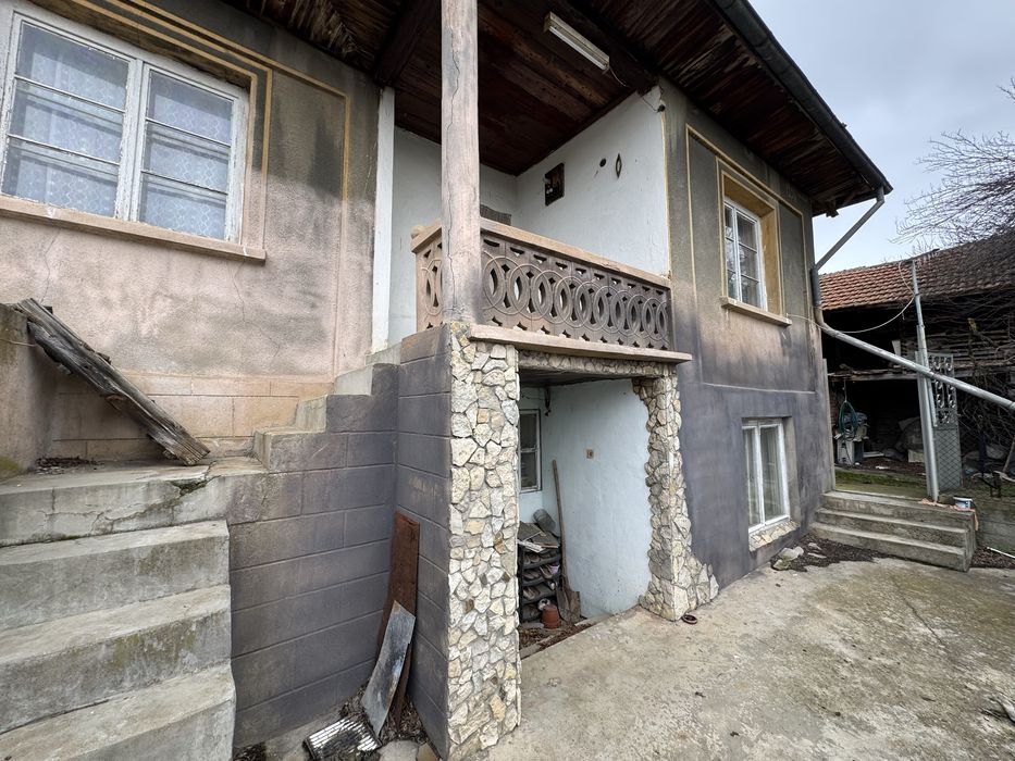 Продавам къща в Село Белцов