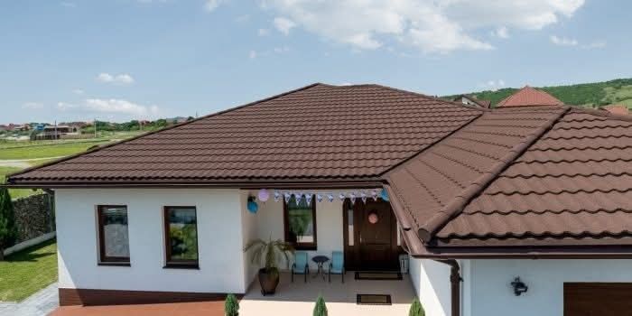 Tigla metalica cu granule minerale Lindab