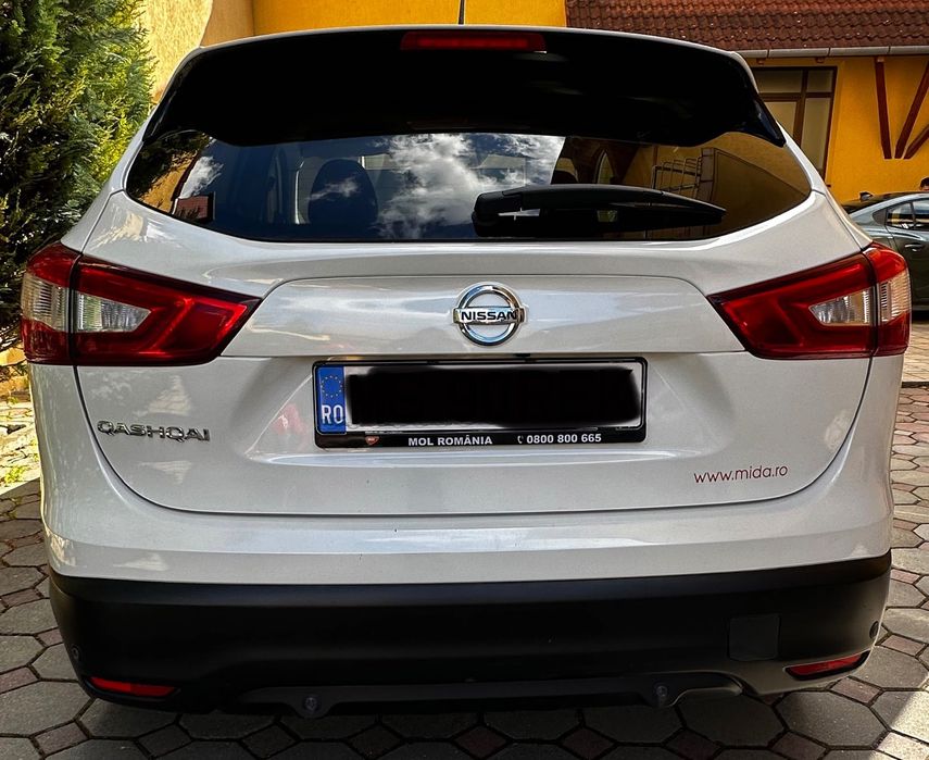 Nissan Qashqai 1.6 dCi 130 CP | Automată Xtronic | N-Connecta | Cameră 360° | 2017