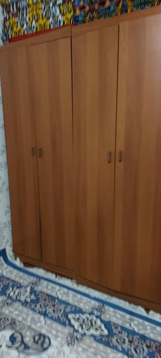 Срочно продается стенка почти новая очень хорошом состояние