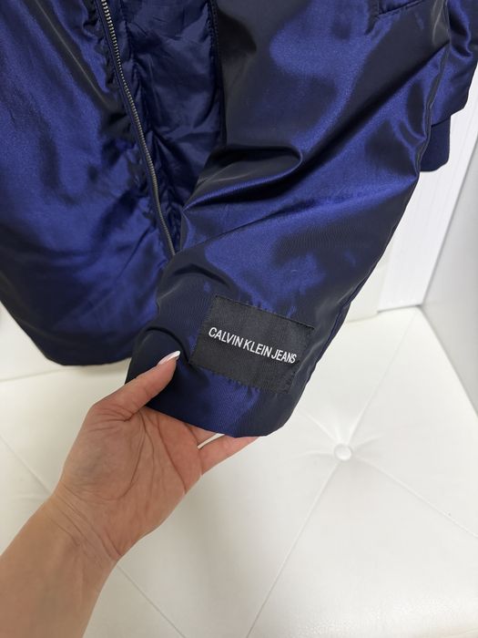 Продам куртку Calvin Klein оригинал