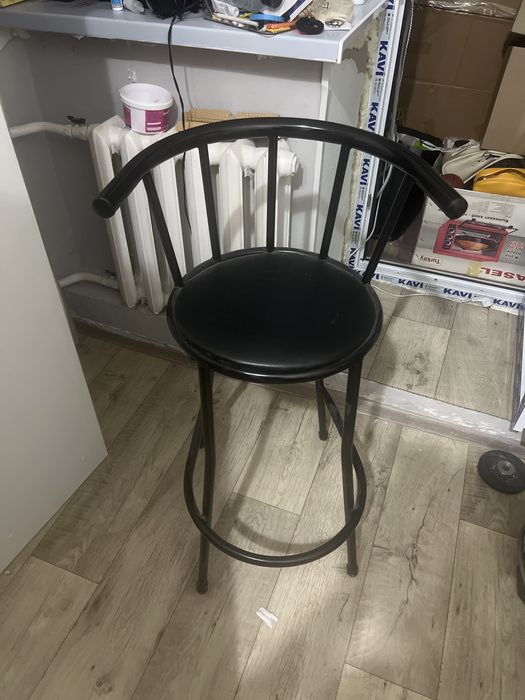 Продам барные стулья