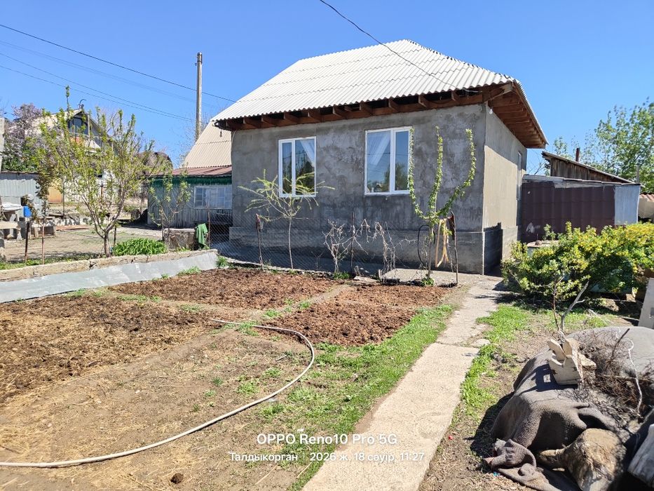 Үй сатылады мерекелік саяжай