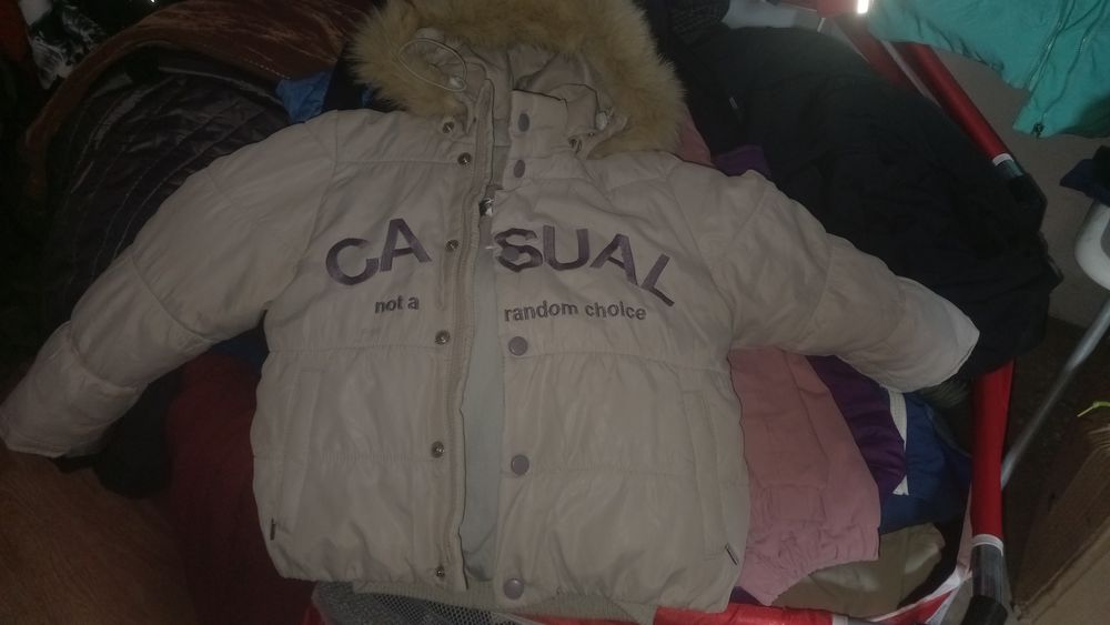 Продам детские куртки пишите на ватцап