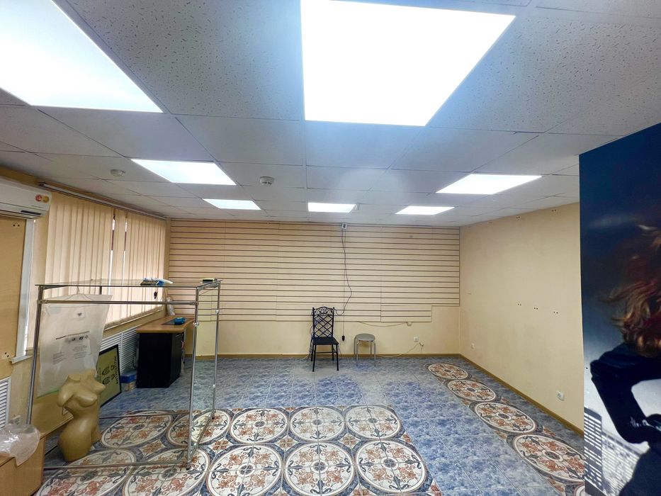 Сдам в аренду комерчесское помещение