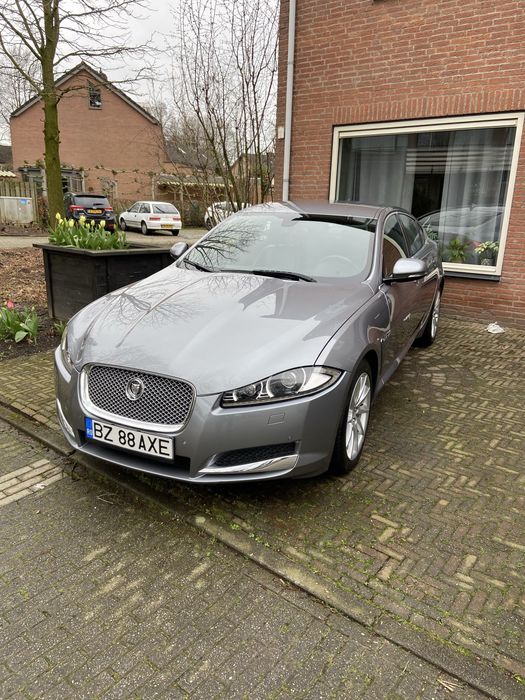 JAGUAR XF