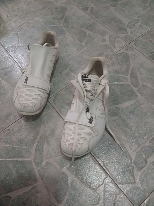 Шпайкове nike 39