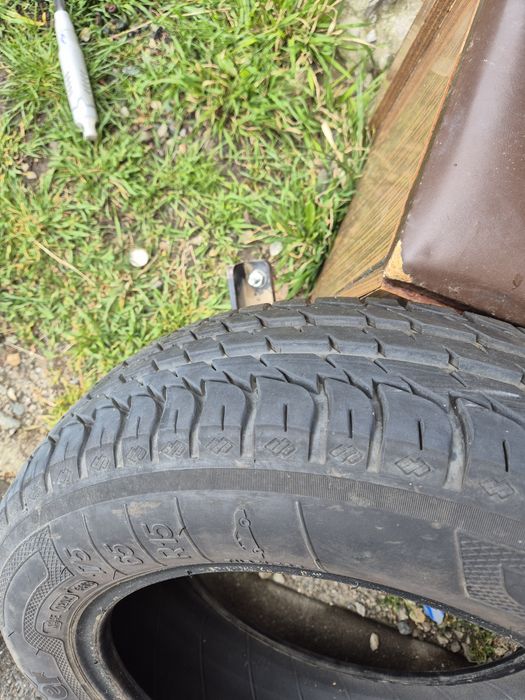 2 Cauciucuri de vara 175/ 65/ 15