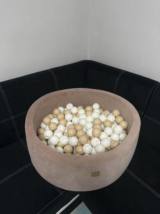 Детски Басейн с топки