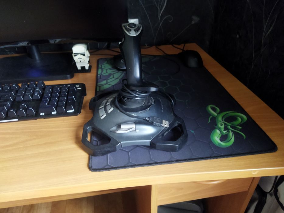 Продам джойстик для видеоигры ПК