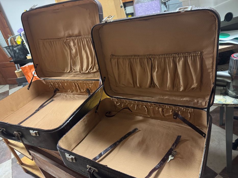 Лот ретро куфари