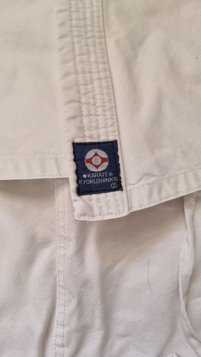 Киокушинкай каратэ формасы