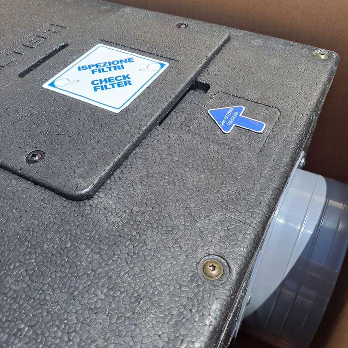 Рекуператор със заводски нагревател, байпас и ключ за управелние