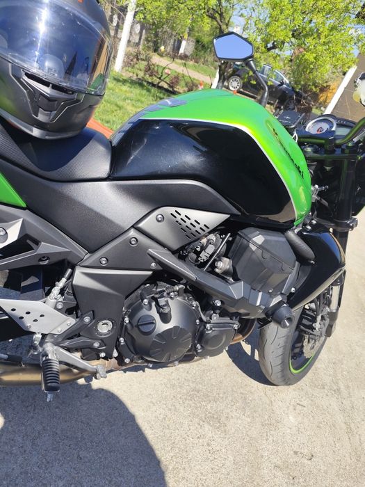 Vând motocicleta Kawasaki z750