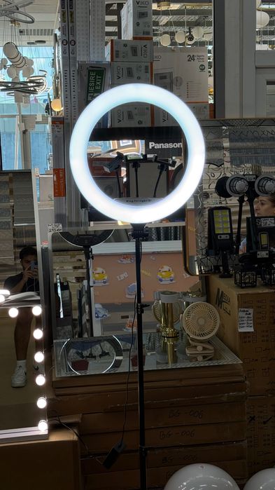 Ring Light Profesional 18” cu Trepied și 3 Suporturi pentru Telefon