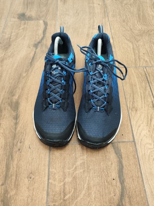 Туристически обувки Meindl